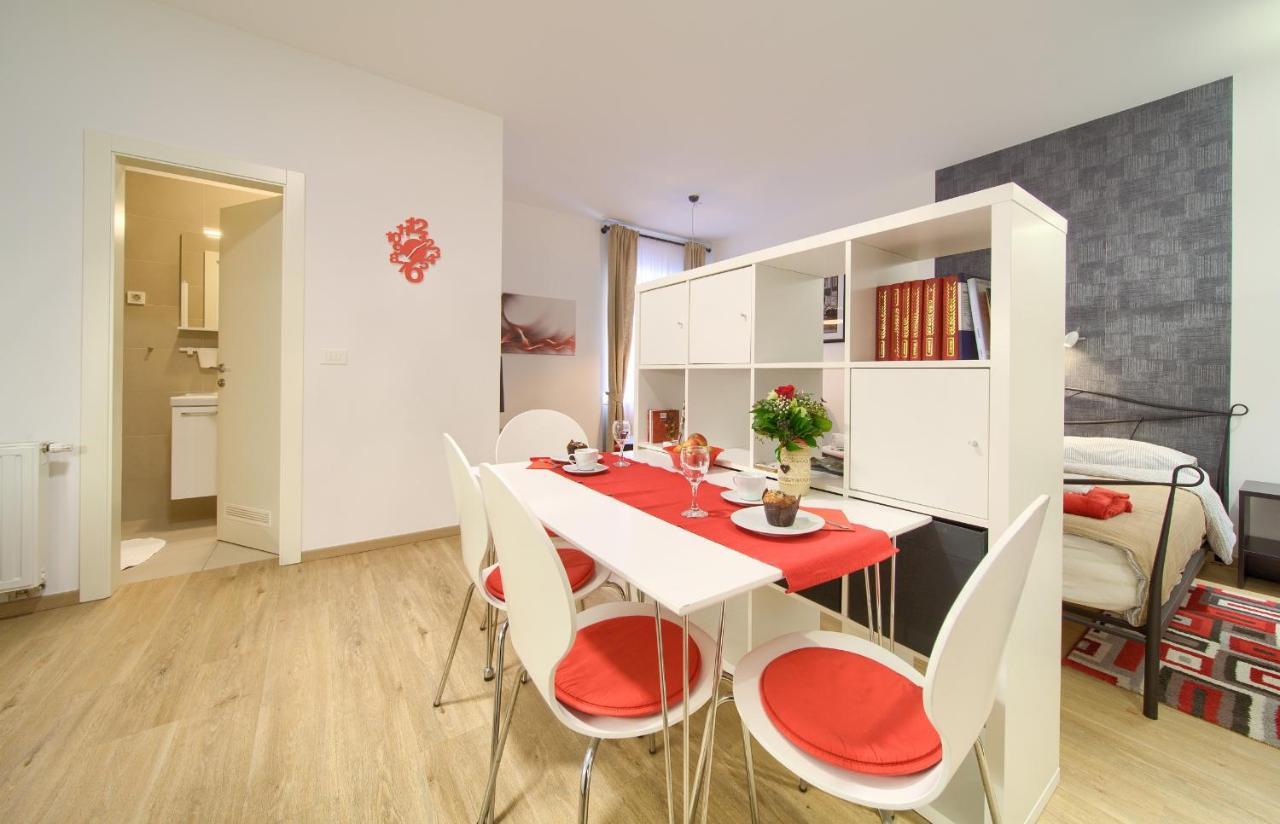 Logo Apartments 5 Min Walk To Main Square Zagreb Exterior foto
